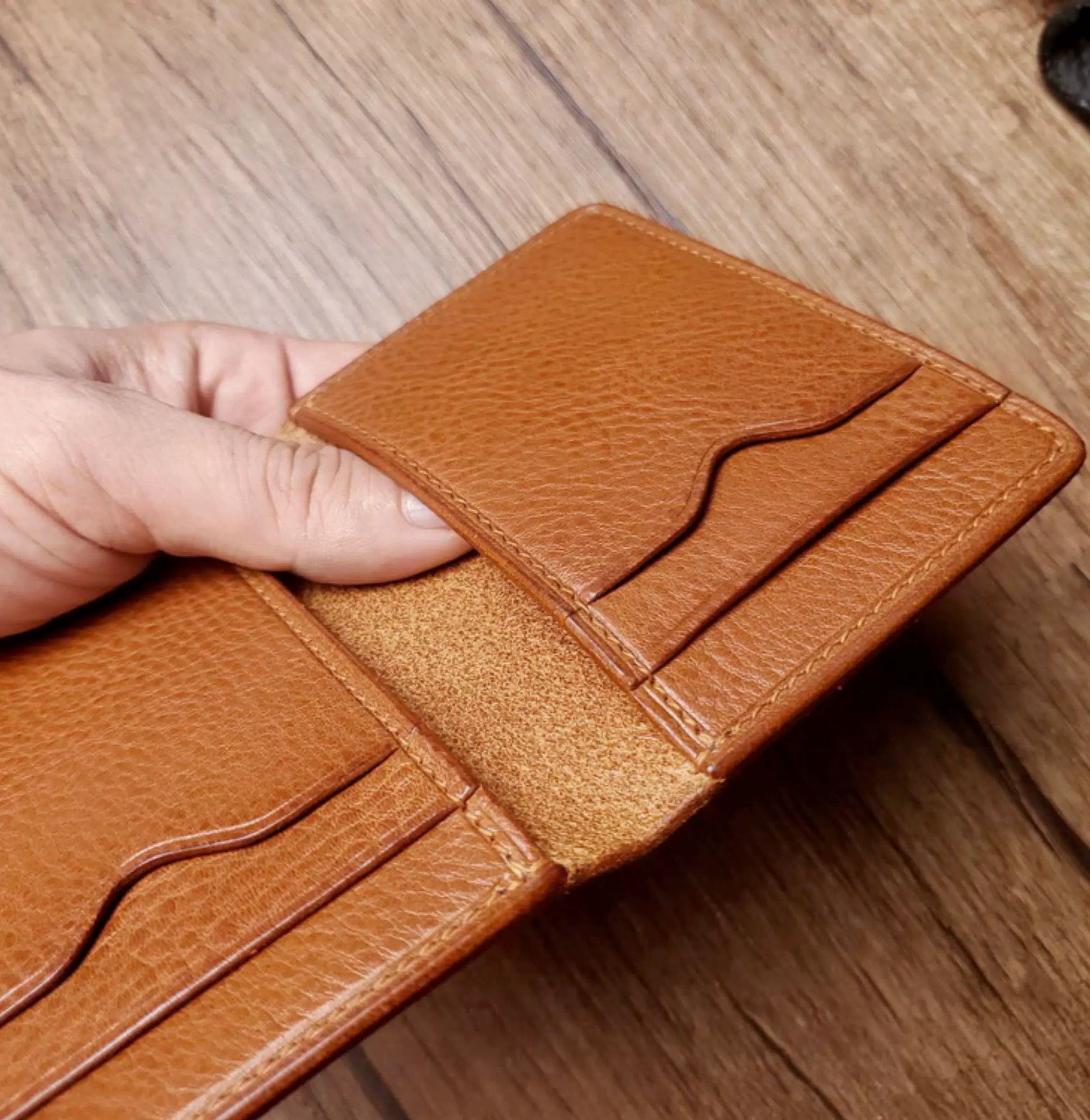 Handcrafted Italian Tuscany Stuffed Leather Cardholder With Natural Tumbled Grain & Rich Pull-Up