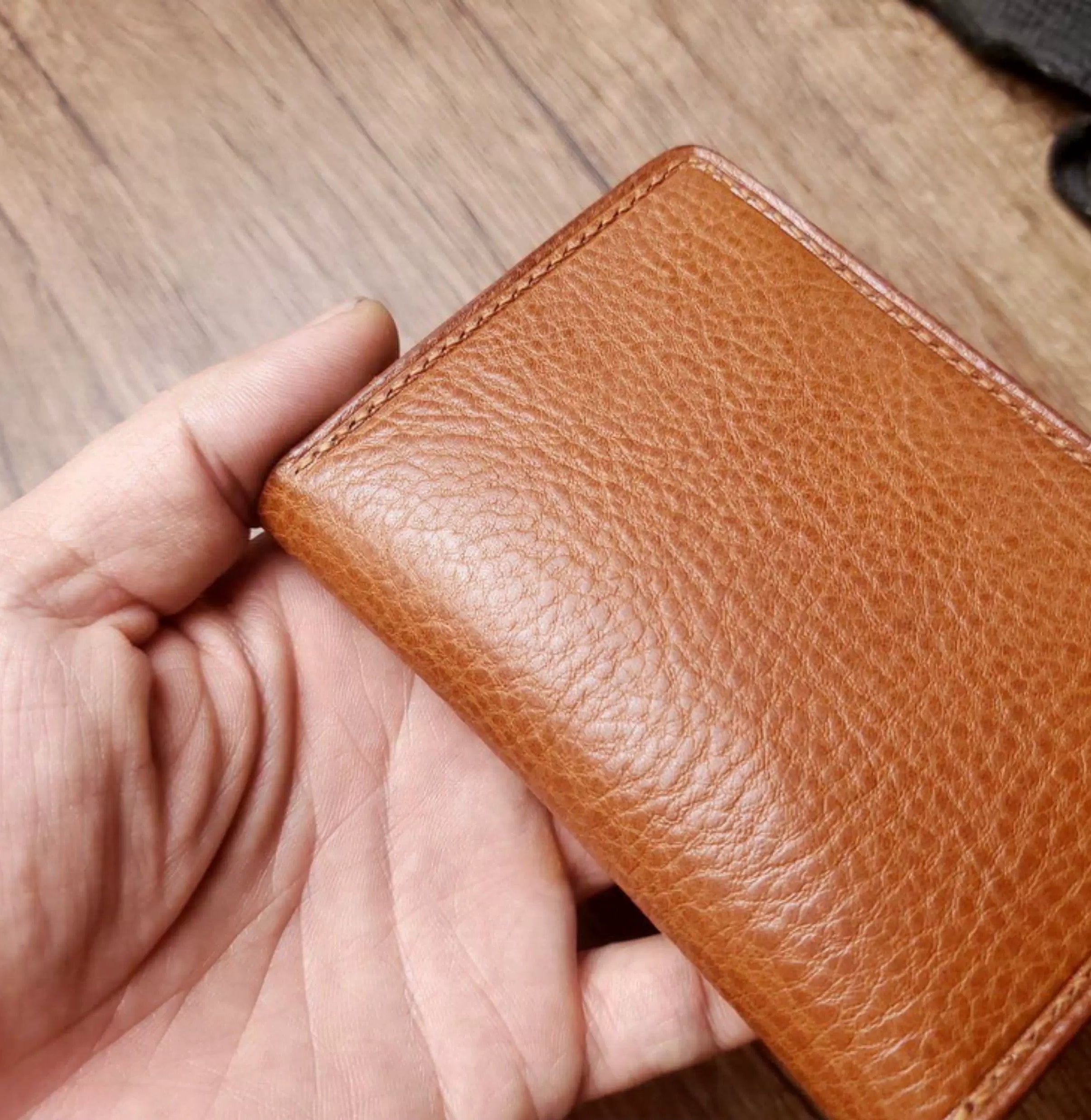 Handcrafted Italian Tuscany Stuffed Leather Cardholder With Natural Tumbled Grain & Rich Pull-Up