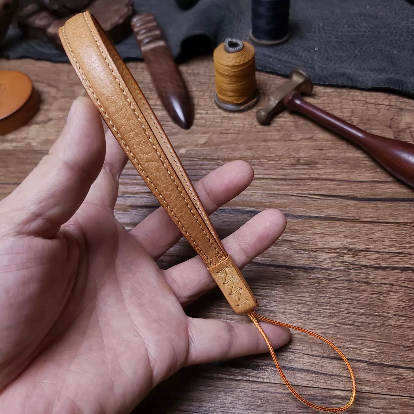 Handcrafted Italian Tuscany Vegetable-Tanned Leather Camera Wrist Strap
