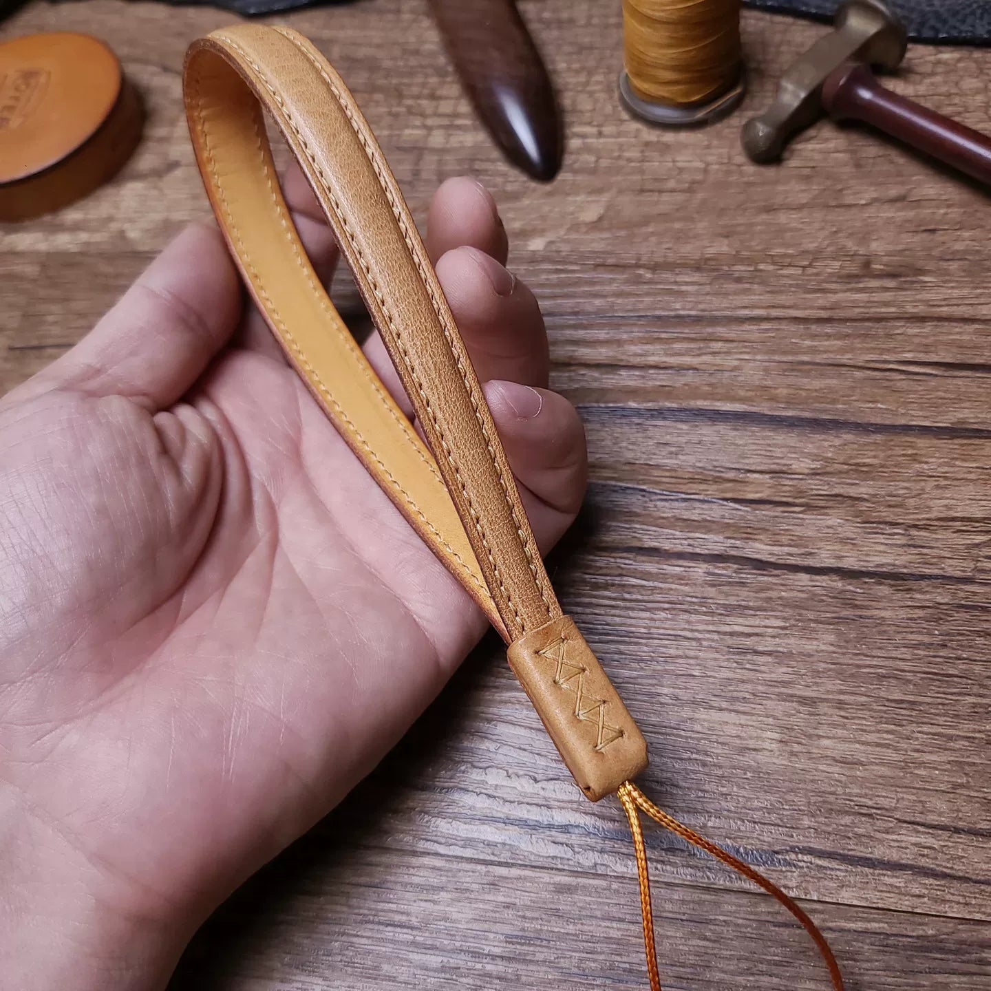 Handcrafted Italian Tuscany Vegetable-Tanned Leather Camera Wrist Strap