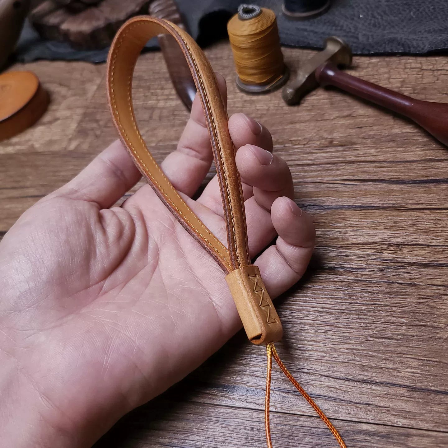 Handcrafted Italian Tuscany Vegetable-Tanned Leather Camera Wrist Strap