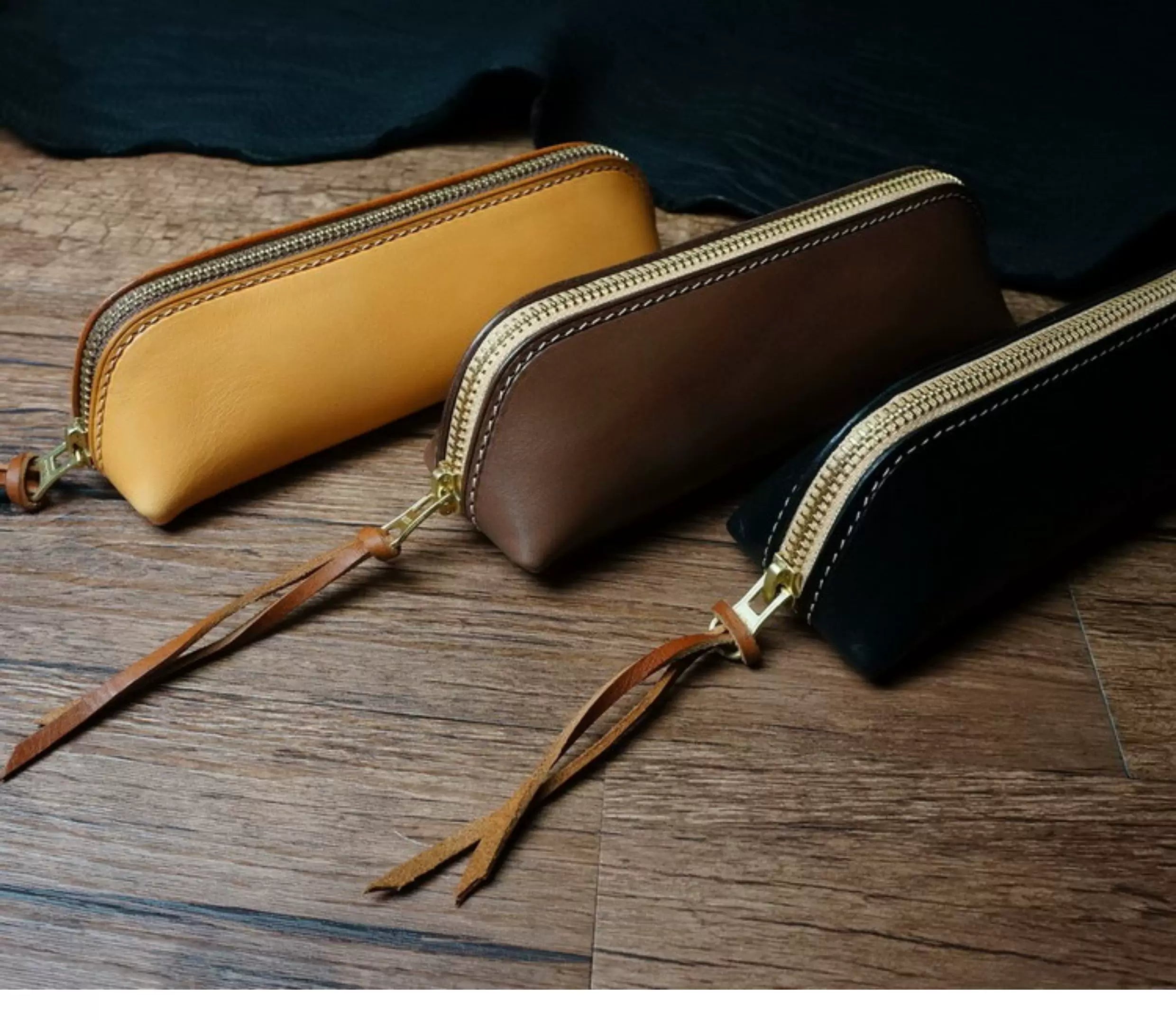 Handcrafted Dark Brown Reguilón Leather Zip Pencil Case