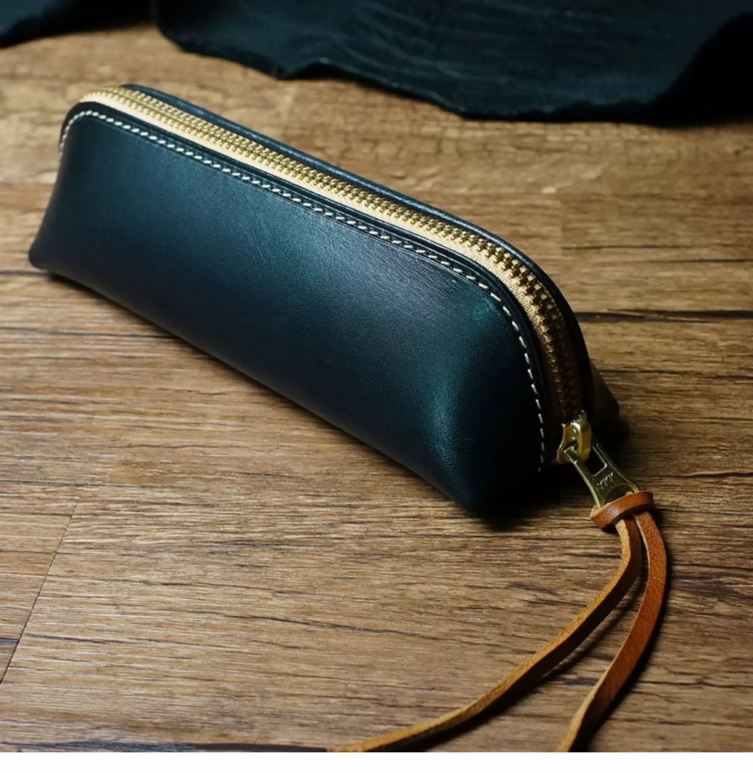 Handcrafted Black Reguilón Leather Zip Pencil Case