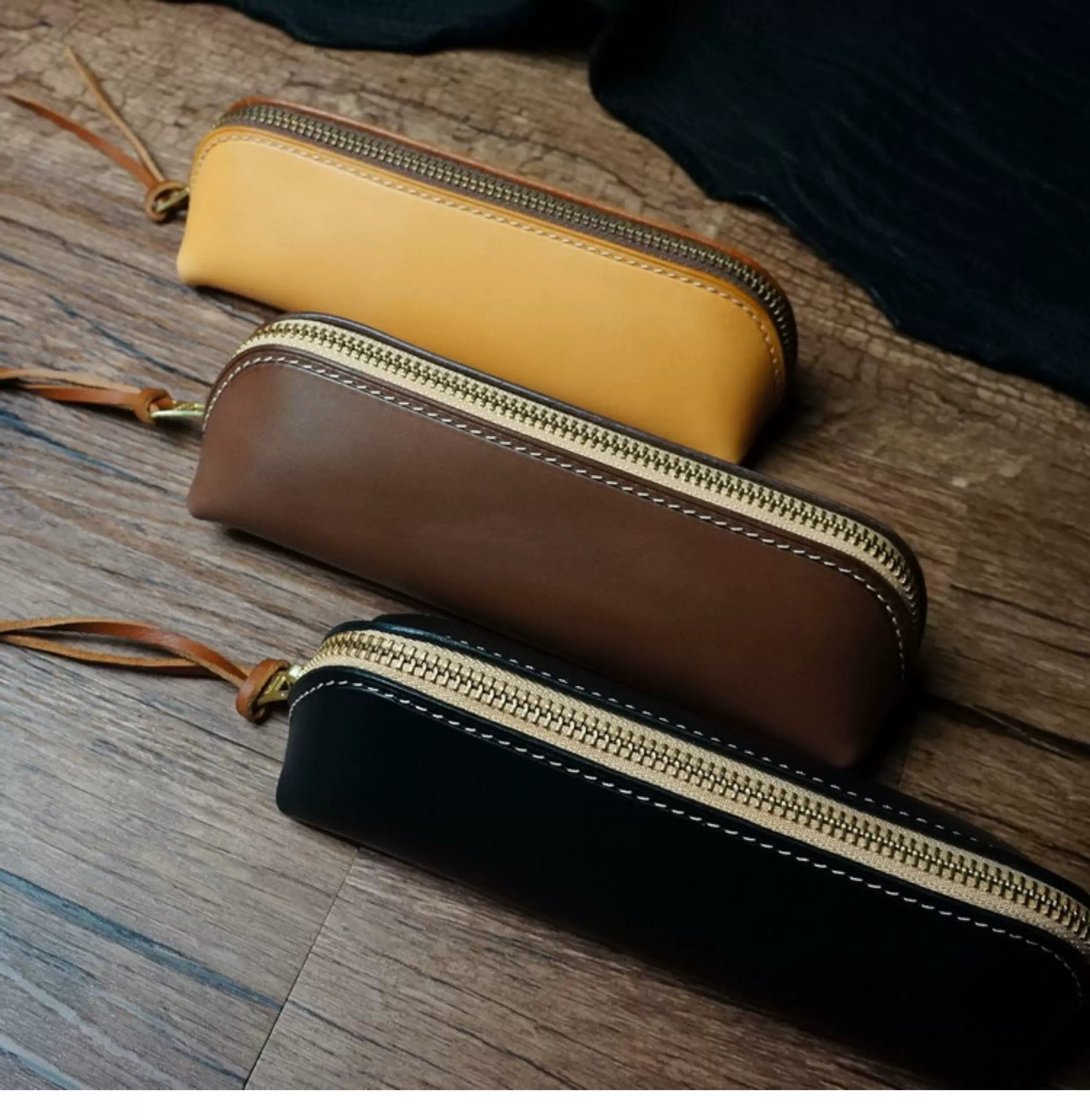 Handcrafted Dark Brown Reguilón Leather Zip Pencil Case