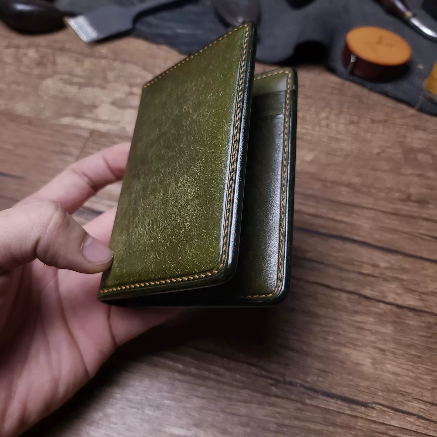 Handcrafted Olive Green Italian Pueblo Leather Card Holder