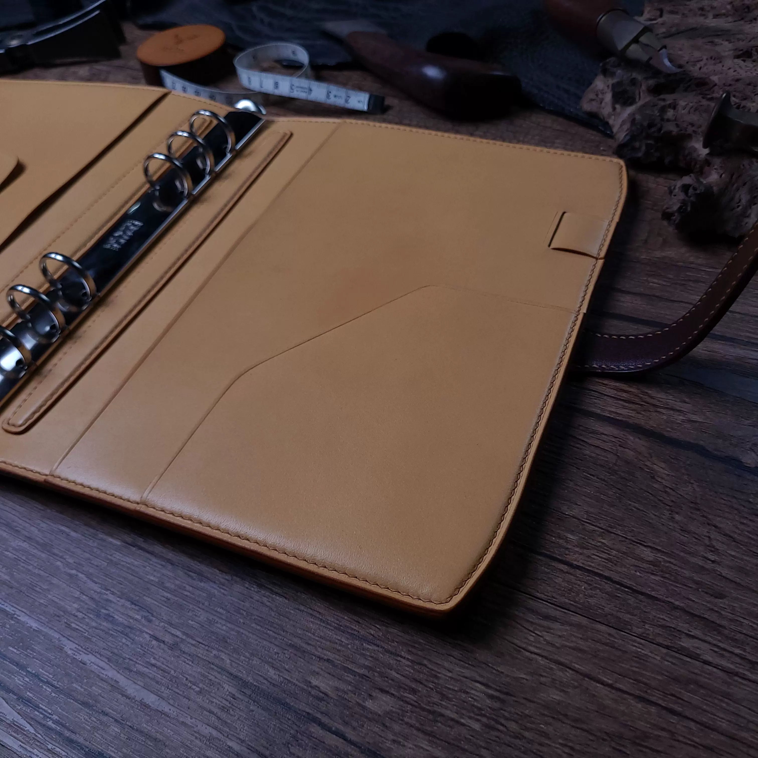 Handcrafted Burgundy Italian Tuscany Vegetable-Tanned Leather A5 Binder Journal