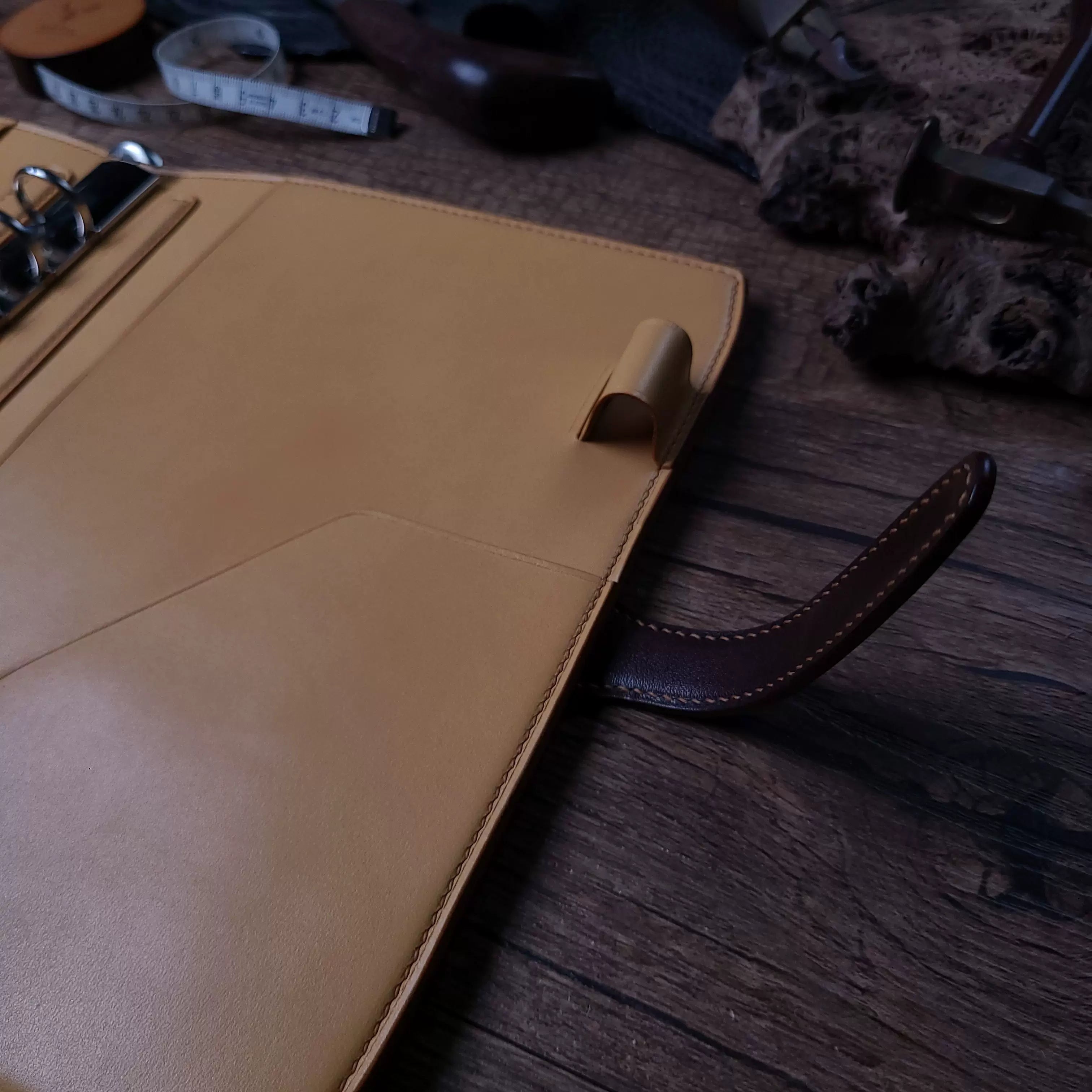 Handcrafted Burgundy Italian Tuscany Vegetable-Tanned Leather A5 Binder Journal