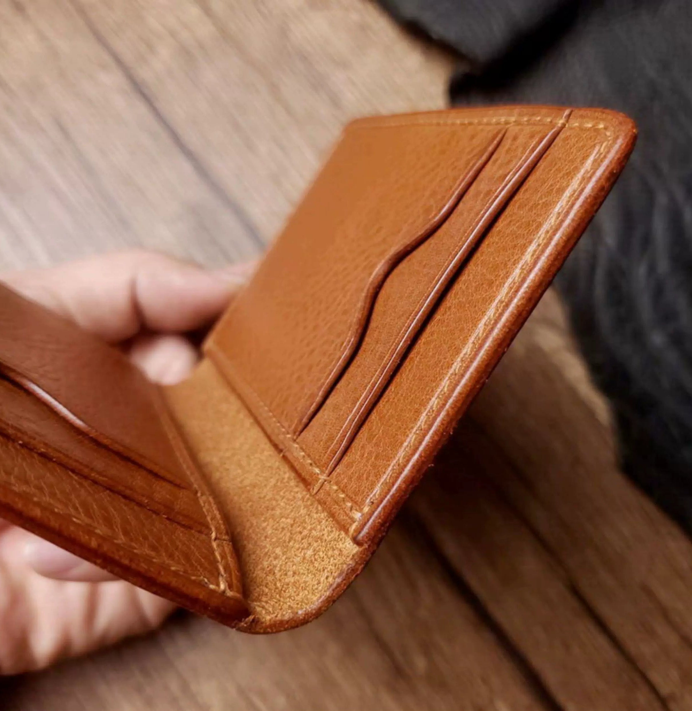 Handcrafted Italian Tuscany Stuffed Leather Cardholder With Natural Tumbled Grain & Rich Pull-Up